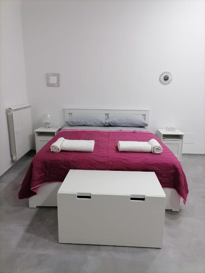 Darsena Apartments1 Molfetta Eksteriør bilde